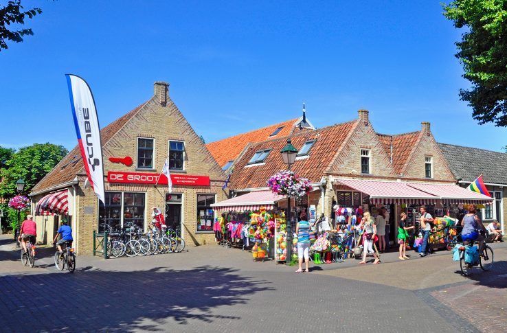 Doorlaatbaarheid Begraafplaats Veilig De Groot Fietsen - Fietsverhuur en fietsenwinkel Midsland Terschelling.